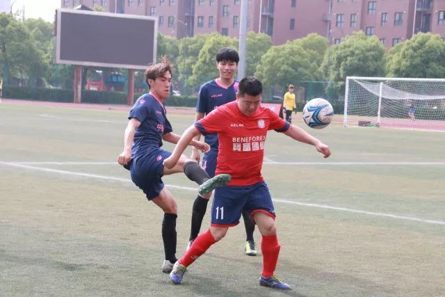 曼联陷入困境：连续八场比赛未尝胜绩